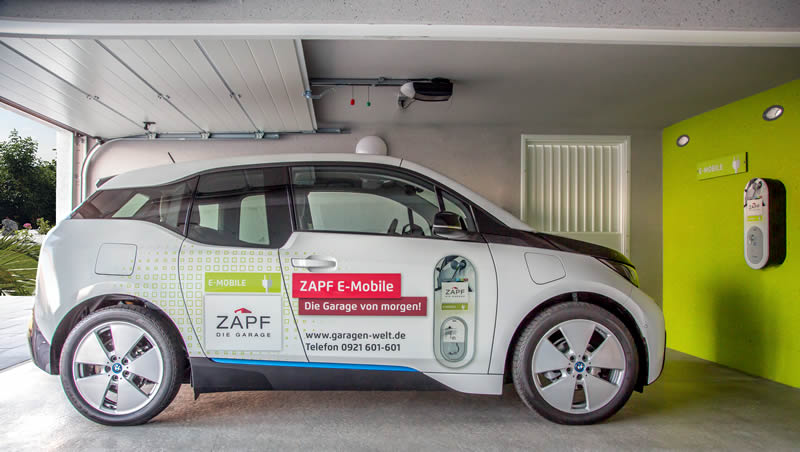 Elektroauto Bequem Zuhause Aufladen Garagen Welt